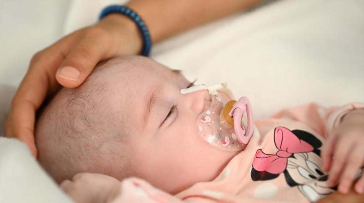 Naiara, la bebé salvada gracias a un trasplante pionero en el mundo