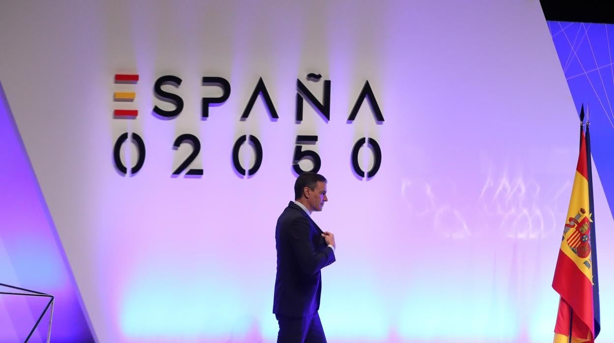 Pedro Sánchez en la presentación del proyecto España 2050. El plan pretende reducir el consumo de la carne