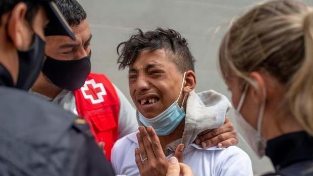 Belarra alcanza un acuerdo con las comunidades para la acogida de 200 menores que migraron solos a Ceuta