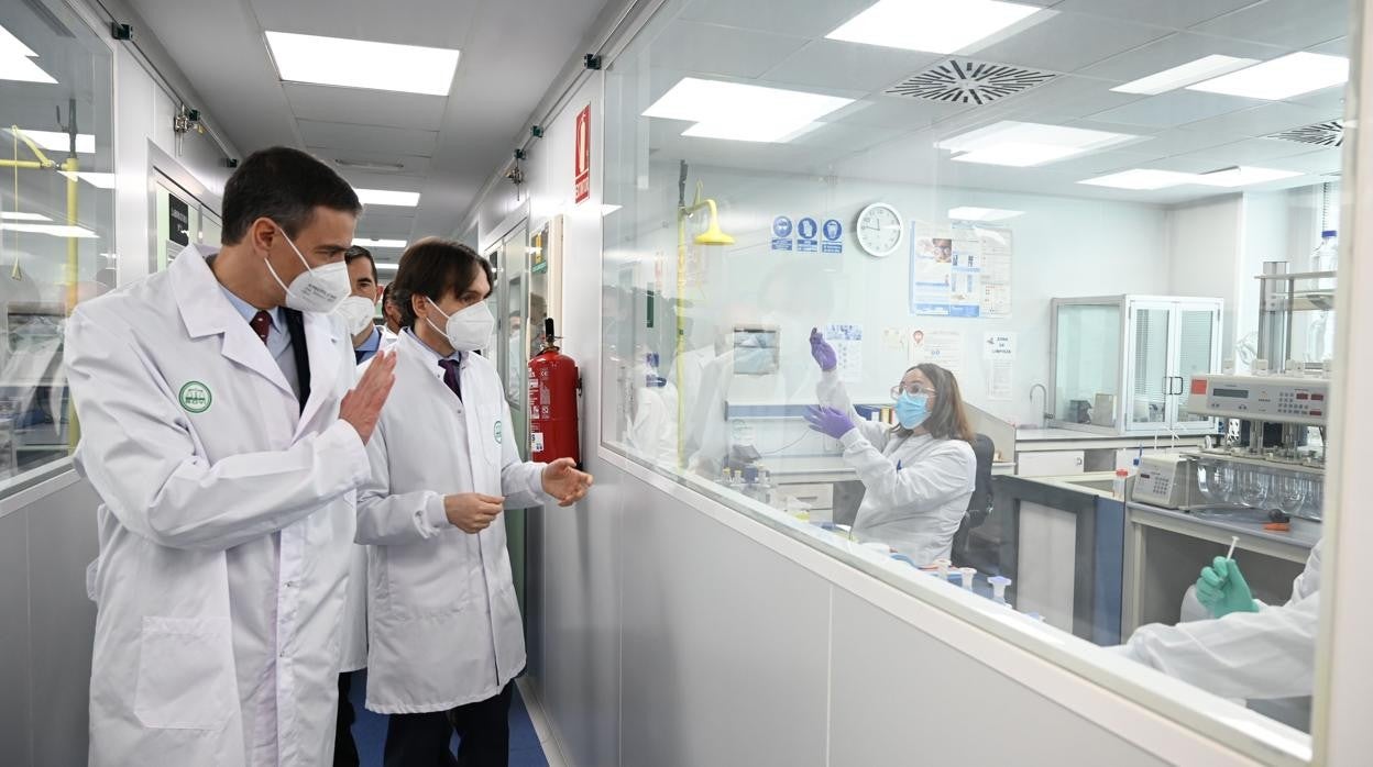 Los laboratorios farmacéuticos del Grupo Rovi, en Granada, donde se fabrica el principio activo de la vacuna de Moderna