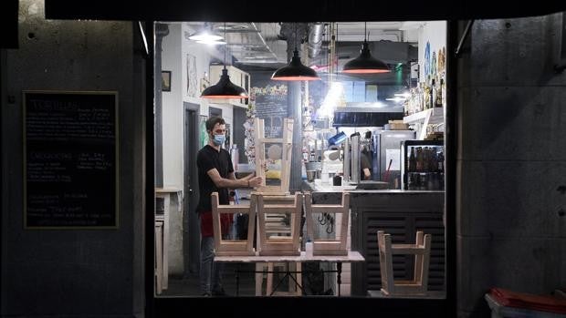 Sanidad quiere limitar al 50% el aforo en el interior de la hostelería hasta alcanzar la inmunidad de rebaño