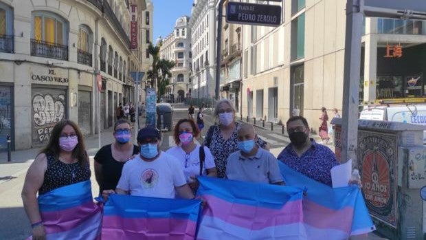 El PSOE cede y garantiza al colectivo ‘trans’ que habrá ley antes del Orgullo