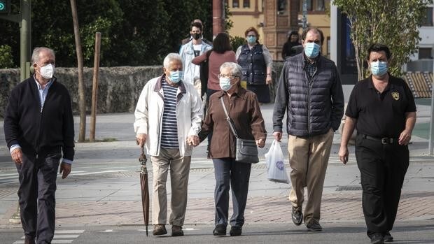 Francia suprime el toque de queda el sábado y el uso de mascarillas en la calle el jueves