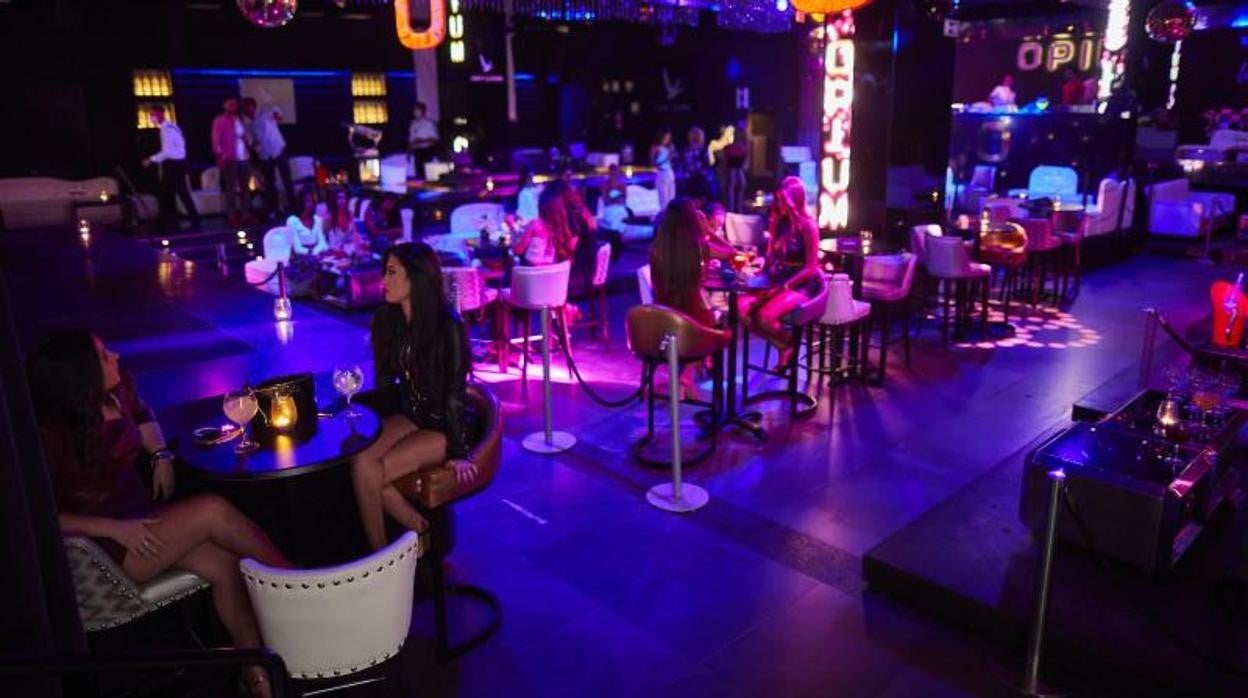 Interior de una discoteca en Madrid a finales de junio
