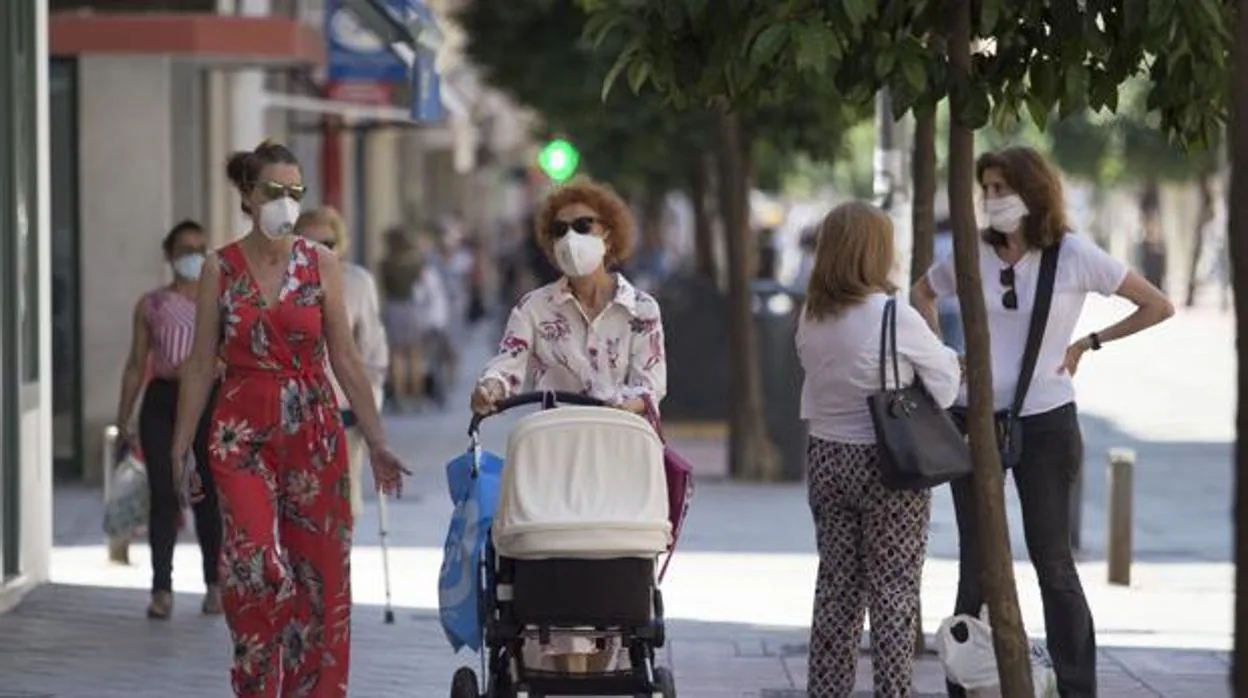 La mitad de los españoles están convencidos de que están dando un ejemplo  de civismo frente