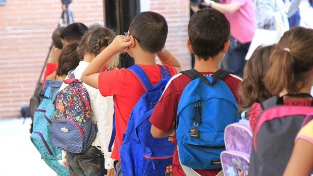 El Gobierno promueve el «descubrimiento personal de la sexualidad» y «juegos exploratorios estimulantes» para los niños de 0 a 6 años