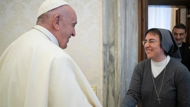El Papa nombra la primera mujer «número dos» de un departamento del Vaticano