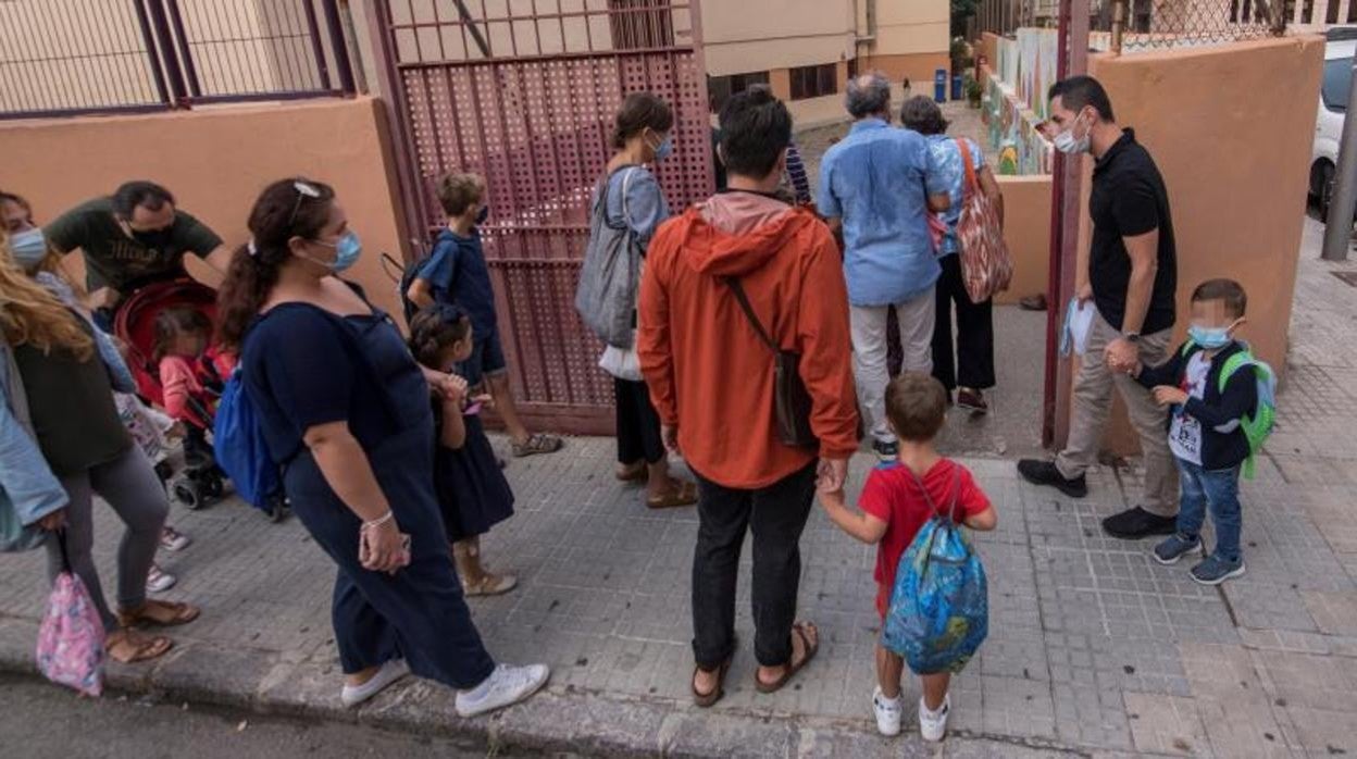 El tercer curso escolar en pandemia arranca desde mañana con el 39,4% de escolares vacunados