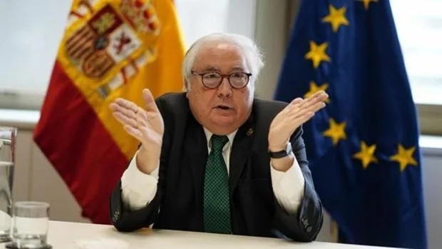 El PP pide la comparecencia urgente de Castells y le pregunta por la constitucionalidad de su nueva ley