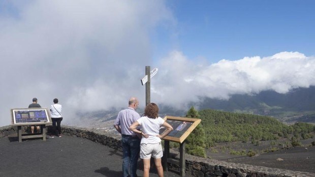 La Palma mira con preocupación al volcán Cumbre Vieja: detectan más de 20 sismos esta noche