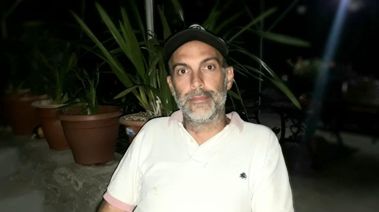 Volcán en La Palma: «Piensas que estás viendo una película, jamás vi algo así; creemos que nuestra casa ha sido sepultada por la lava»