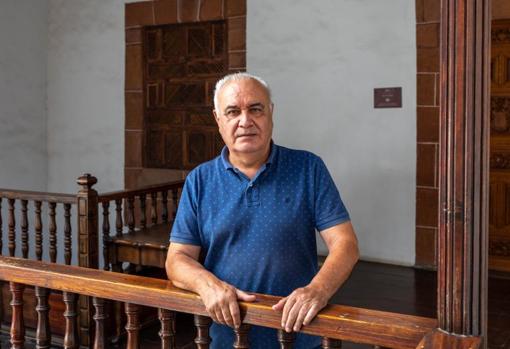 Morcuende posa para ABC en el Palacio de Salazar, en Santa Cruz de La Palma