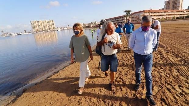 Ribera garantiza una inversión de más de 300 millones en la recuperación de la zona del mar Menor