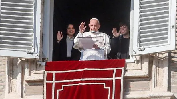 El Papa a los jóvenes: «No tengáis miedo a criticar,necesitamos vuestras críticas, como a la contaminaciónambiental»
