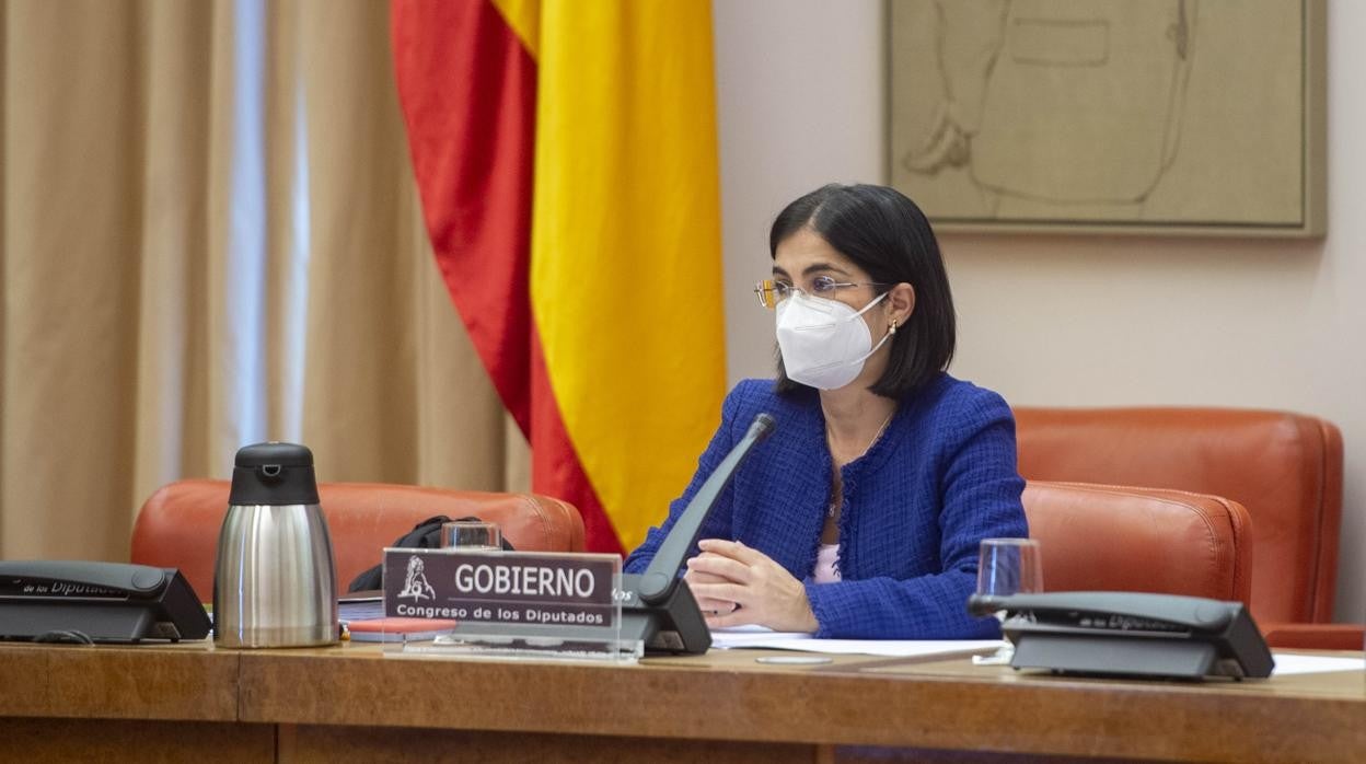 La ministra de Sanidad, Carolina Darias, ayer en el Congreso