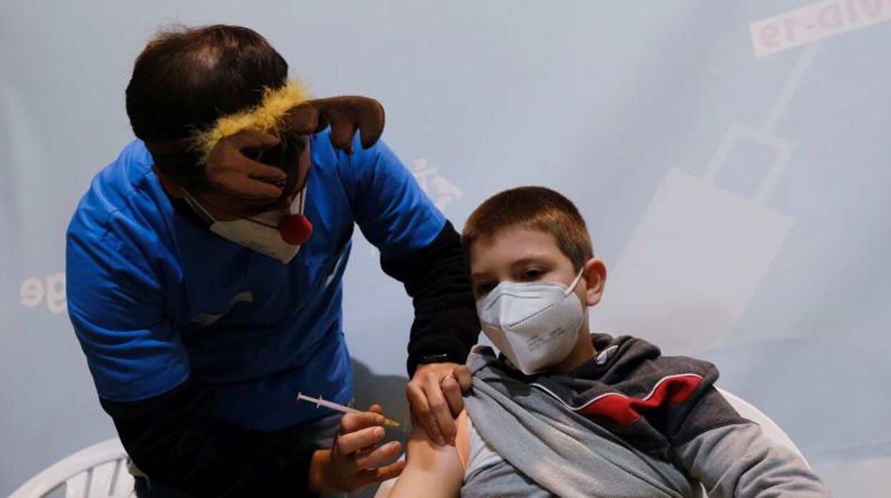 La vacunación continúa entre los menores en Portugal, el último grupo aprobado