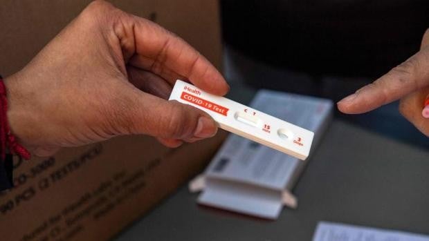 Una pregunta, si no te importa: ¿Ha cambiado Ómicron tus planes de Navidad?