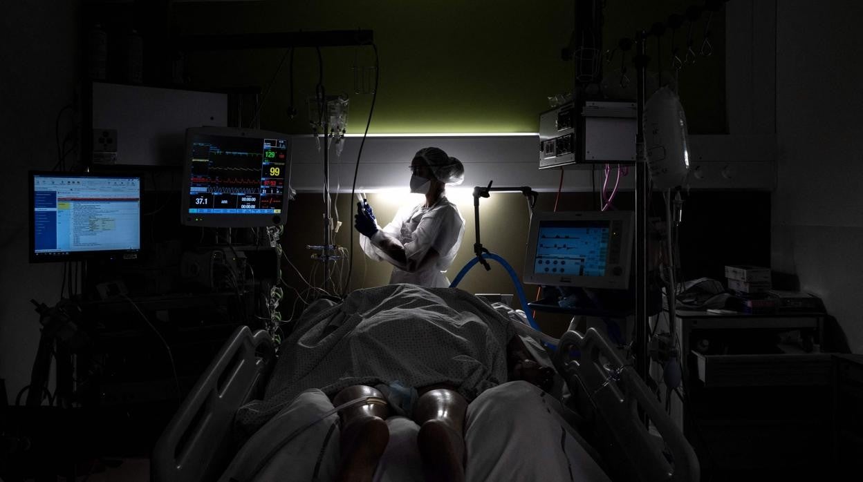 Imagen de archivo de una UCI Covid