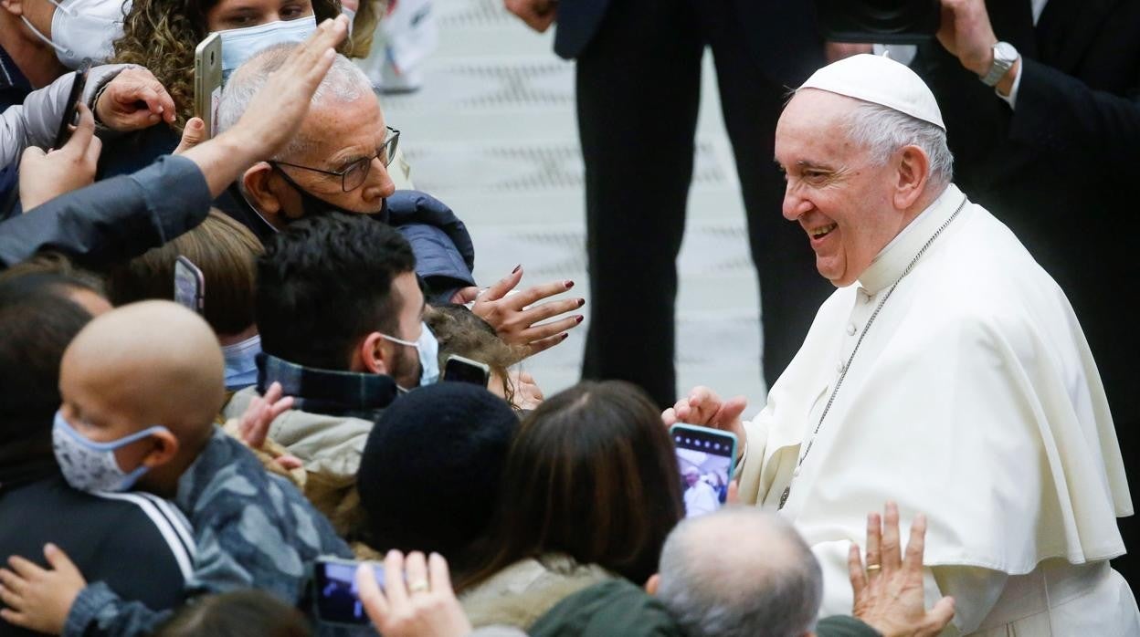 El Papa Francisco durante su audiencia semanal en El Vaticano