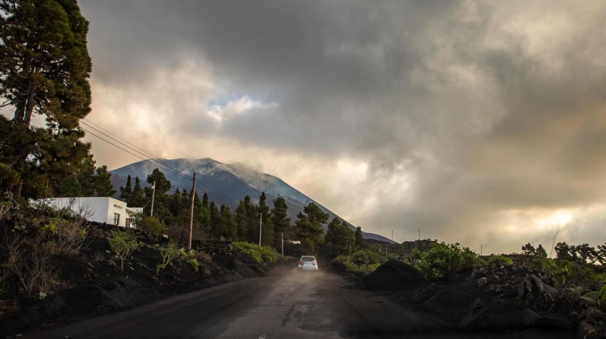 Vista del volcán de Cumbre Vieja desde Tacande