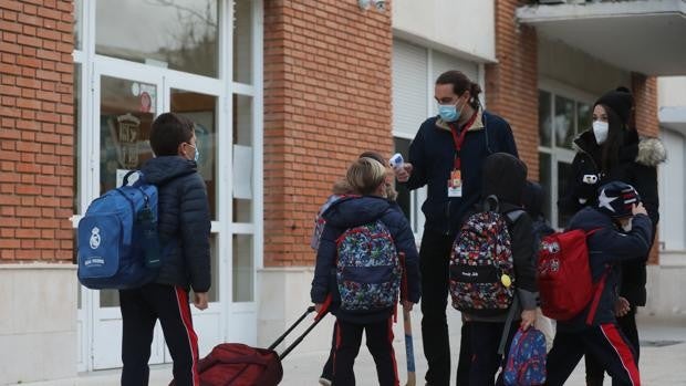 Huelga general en las escuelas francesas para protestar contra la gestión del Covid