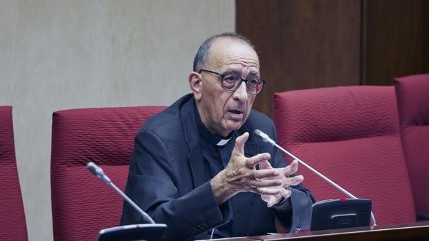 Omella afirma que la Iglesia española investigará los casos de abusos a menores