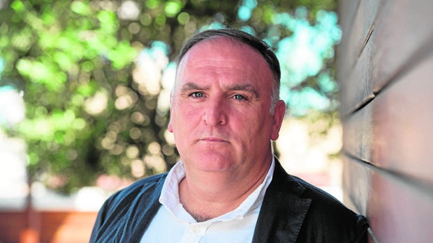 José Andrés recibe la Orden del Mérito Civil por su labor en tiempos de crisis