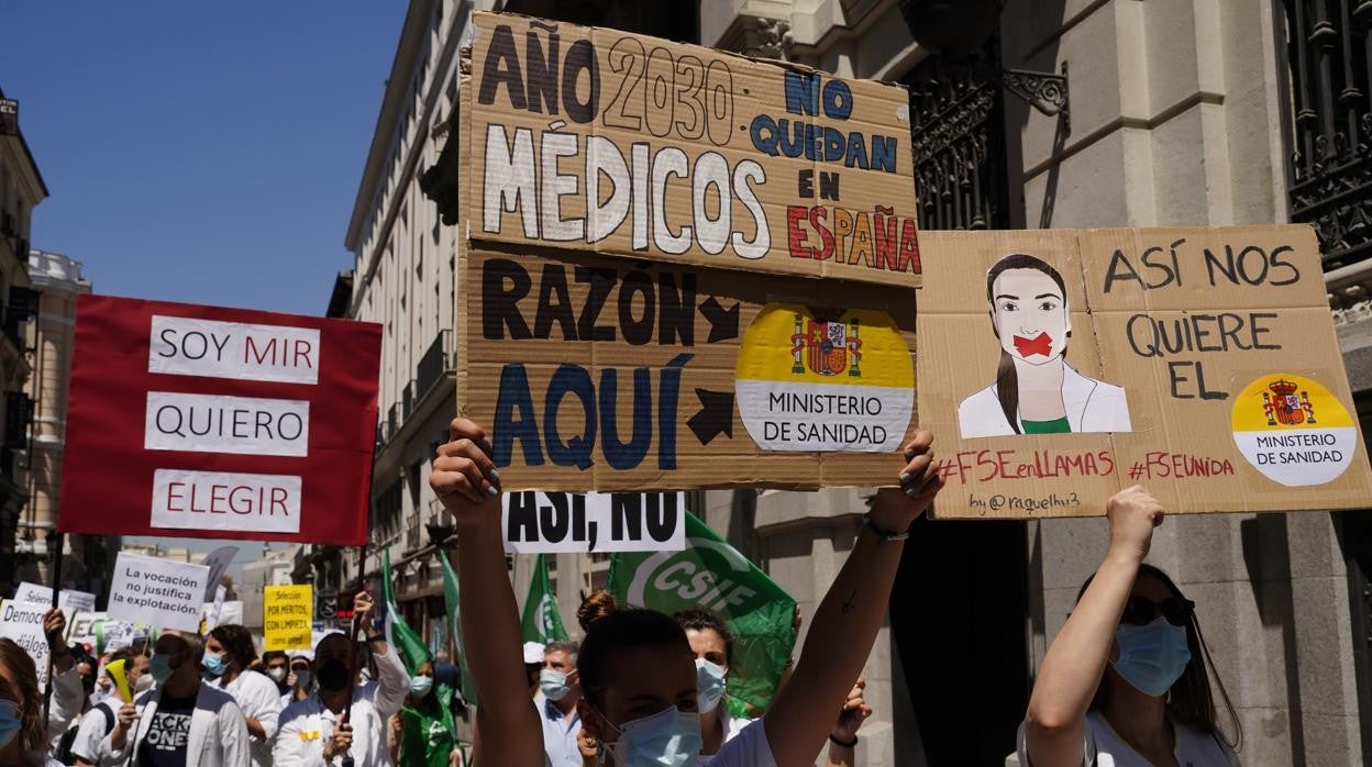 Manifestación del MIR para protestar contra el modelo impuesto por Sanidad en junio de 2021