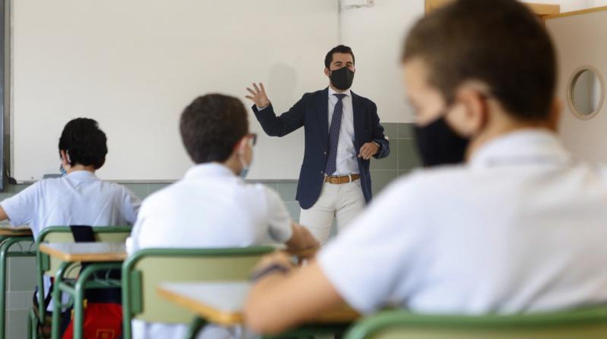 Una clase de secundaria en el Colegio Alhzahir, de Córdoba