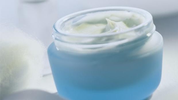 Del triclosán al butilparabeno, los ingredientes potencialmente tóxicos de los cosméticos