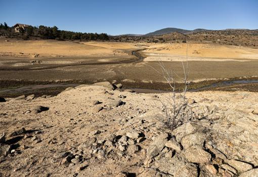 El pantano de El Buerguillo, en la imagen, se encuentra cerca de las localidades de El Tiemblo y Cebreros