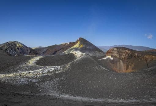 Cráter del volcán de Cumbre Vieja