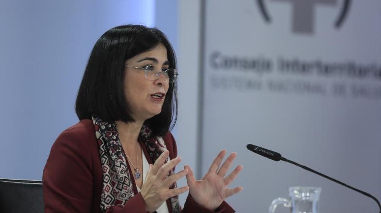 La ministra de Sanidad, Carolina Darias, este miércoles tras la reunión del Consejo Interterritorial