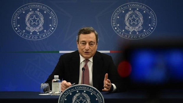 Italia pone fin al estado de emergencia por el Covid y Draghi afirma que el país «vuelve a la normalidad»