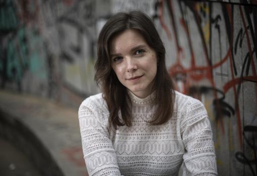 Alina estudia un máster de lingüística en Madrid. Expresa: «Da igual lo pensemos, Rusia siempre hace lo que quiere»