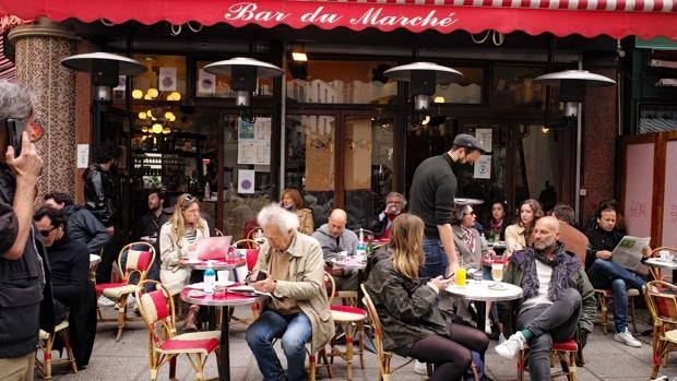 Francia registra el mayor repunte de casos de Covid desde principios de febrero