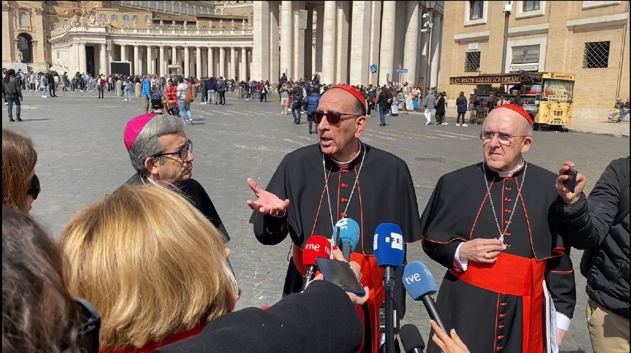 Los representantes de la Conferencia Episcopal Española que han acudido este jueves al Vaticano