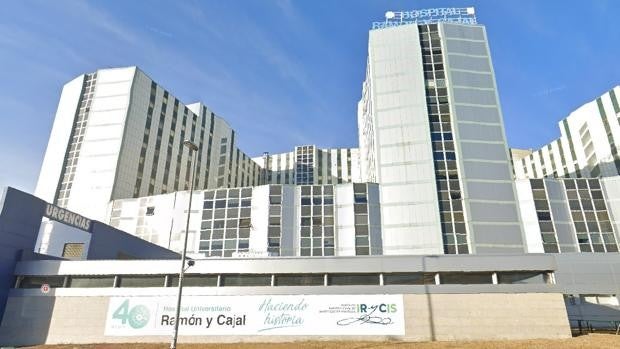 Una joven en la fase final de su enfermedad se casa en la planta de Oncología del Ramón y Cajal de Madrid