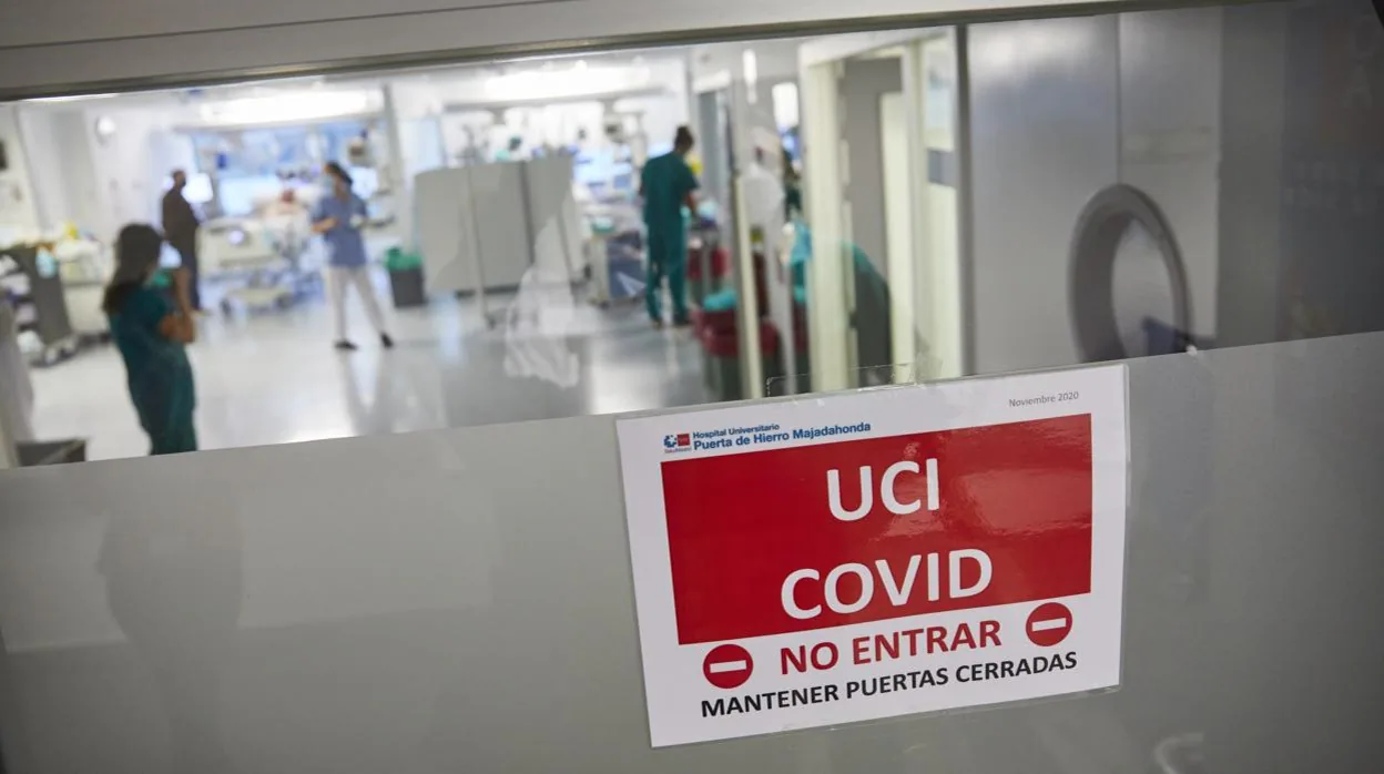 Una UCI habilitada para pacientes con Covid, el pasado diciembre, ele Hospital Puerta de Hierro de Madrid