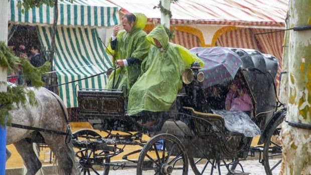 Un total de 16 provincias están en alerta por lluvias y tormentas localmente fuertes