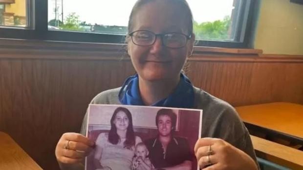 Encuentran con vida a 'Baby Holly', la niña que desapareció hace 42 años tras el asesinato de sus padres
