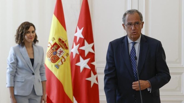 Madrid acusa al Gobierno de sustituir las materias del próximo curso por «ideología, adoctrinamiento y revisionismo»