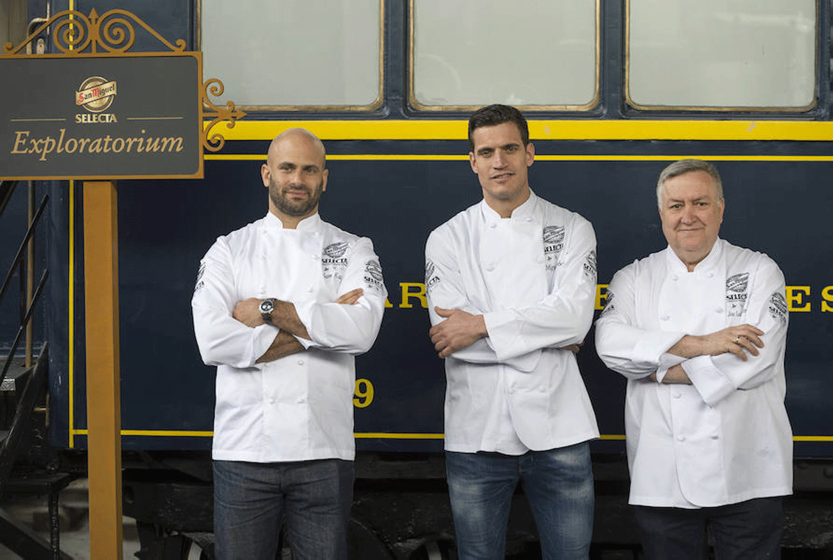 De izquierda a derecha Sam Kass, Johann Wald, Miguel Cobosy Manuel Lazcano