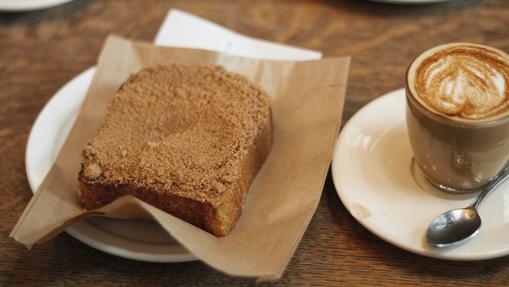 Tostada y café con canela