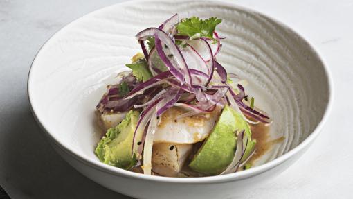 Ceviche de vieriras con aguacate
