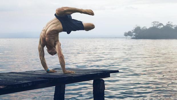 Los «yoguis» hombres que triunfan en Instagram