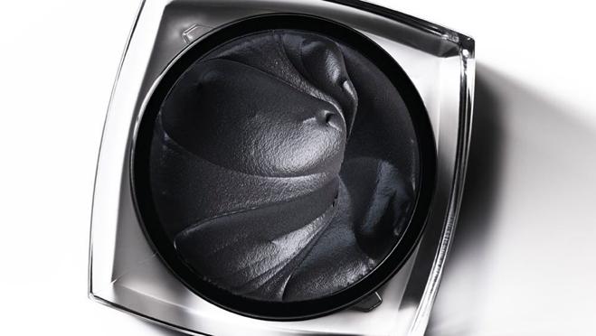 El carbón actua como una esponja que absorbe las impurezas