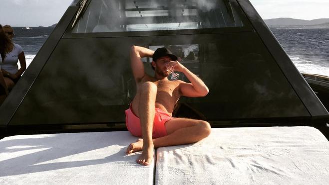 Los barcos y el vino, dos de sus grandes pasiones