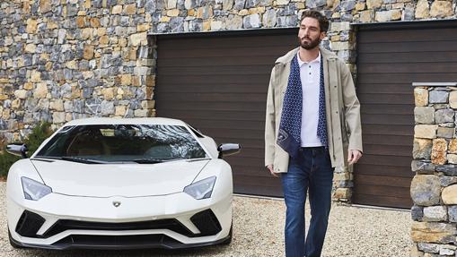 La colección pone en sus prendas elementos que usa en los vehículos