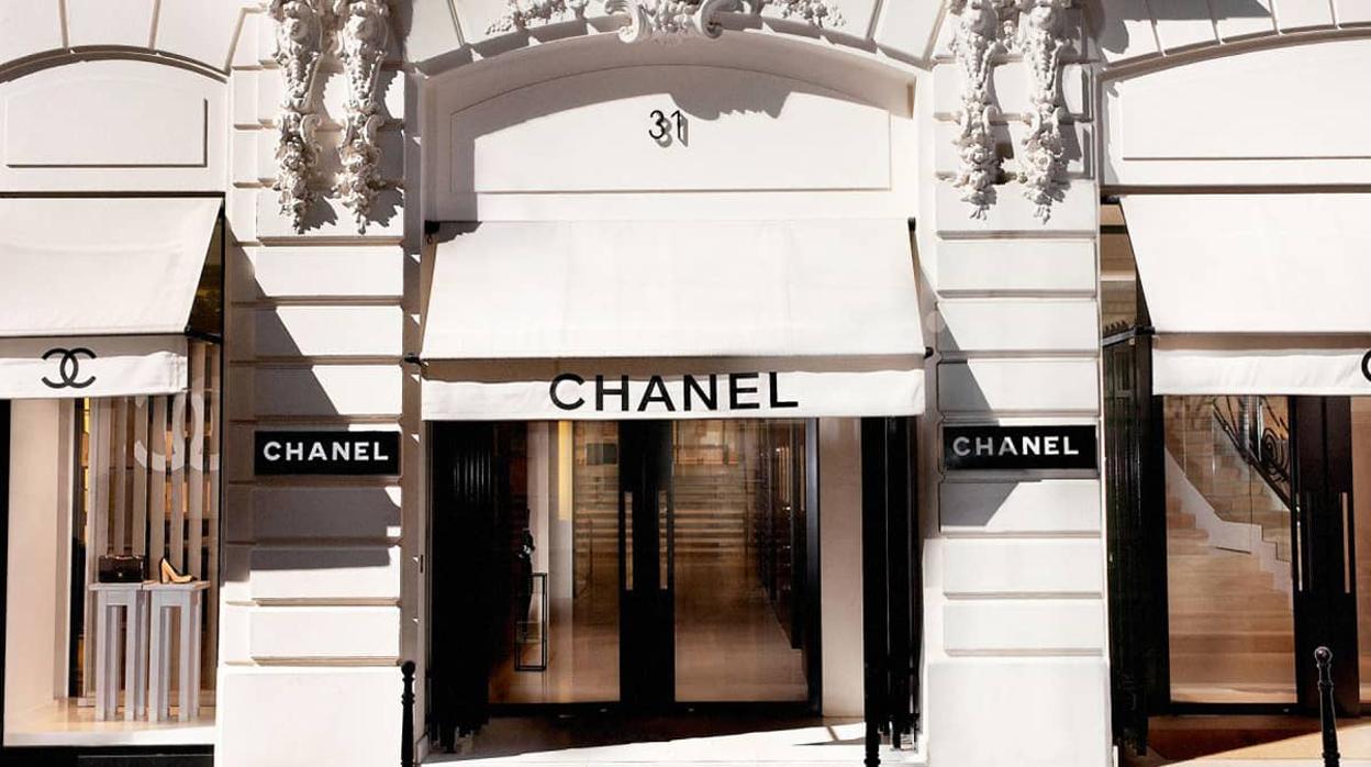 Fachada de una de las boutiques de Chanel